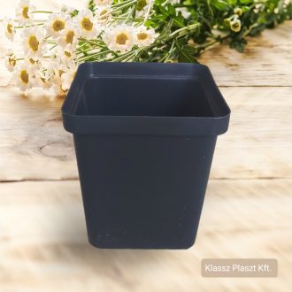 Ültető és palántázó cserép  8x8